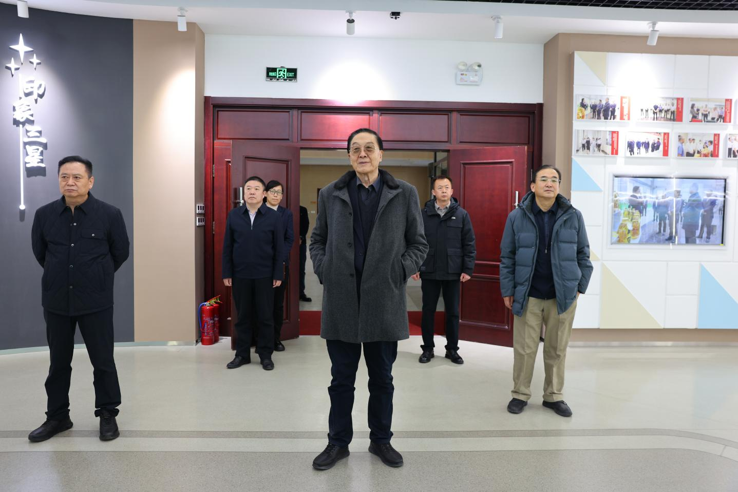 原衛(wèi)生部副部長、中國保健協(xié)會(huì)榮譽(yù)理事長張鳳樓一行來山東三星集團(tuán)調(diào)研指導(dǎo)