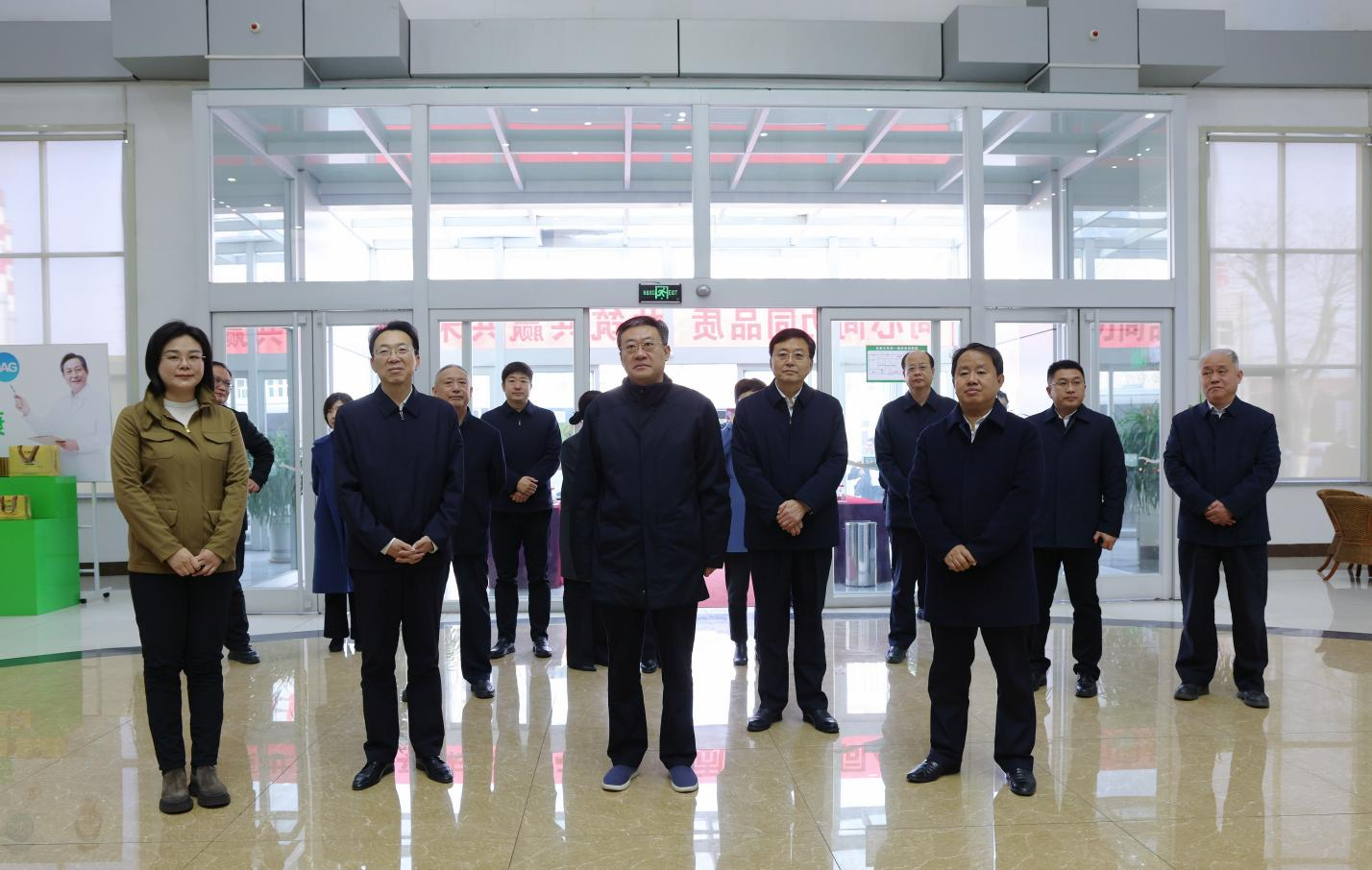 山東省委統(tǒng)戰(zhàn)部副部長(zhǎng)、省工商聯(lián)黨組書記、常務(wù)副主席張?chǎng)H來山東三星集團(tuán)調(diào)研