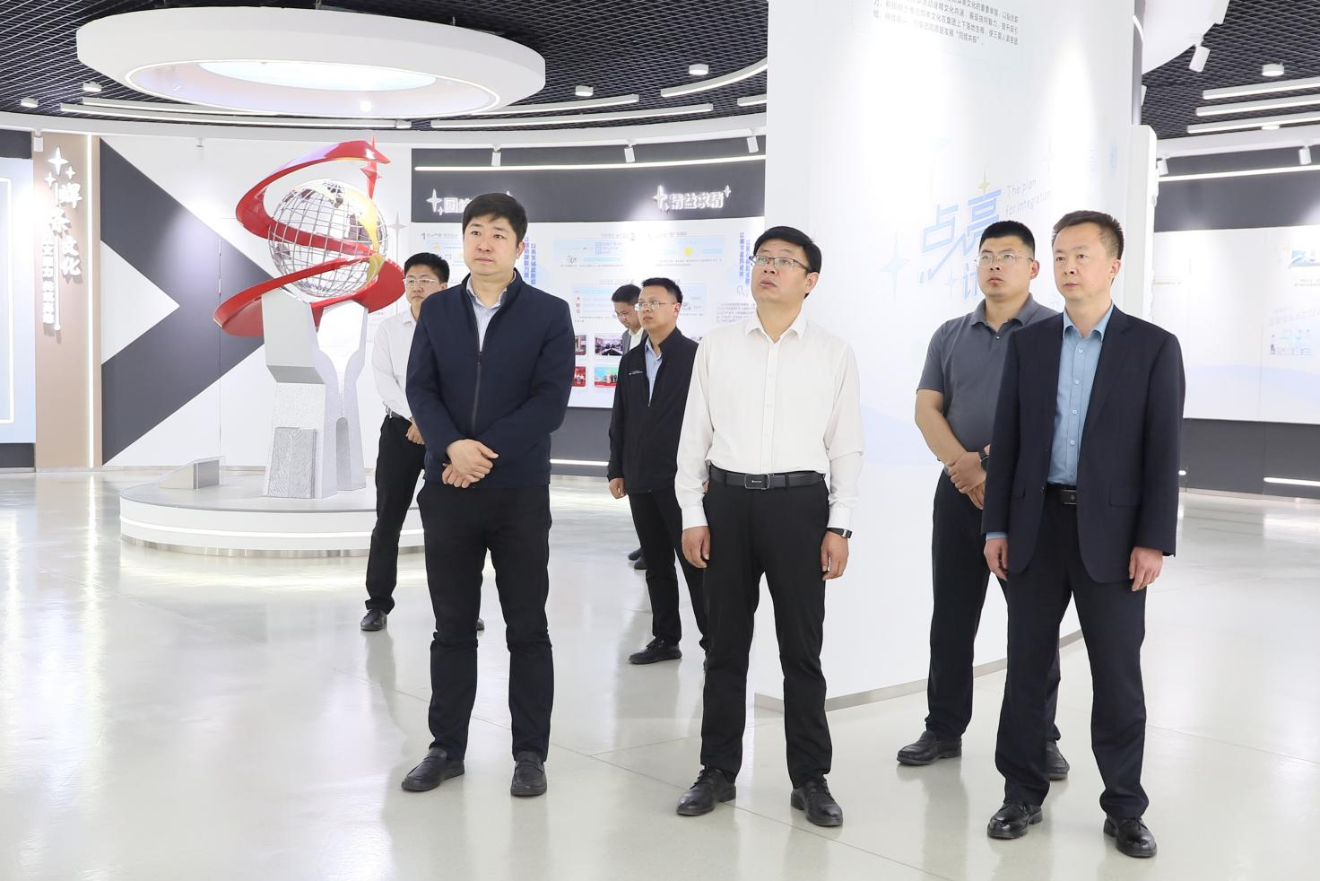 鄒平市委社會工作部部長、市委“兩新”工委書記李偉來山東三星集團調(diào)研