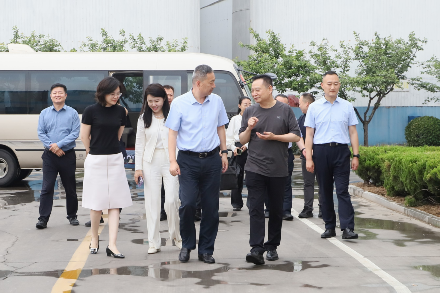 省工業(yè)和信息化廳二級(jí)巡視員吳炎一行來(lái)山東三星集團(tuán)調(diào)研