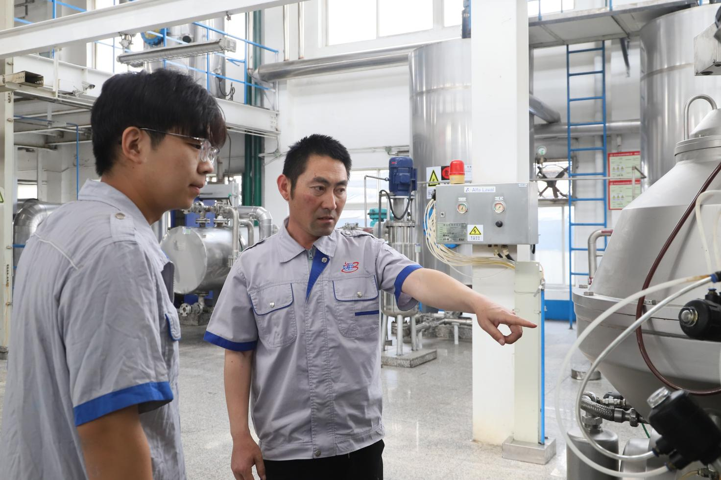 【榜樣力量】李英哥:實干為槳勇?lián)?dāng) 創(chuàng)新為帆領(lǐng)航程