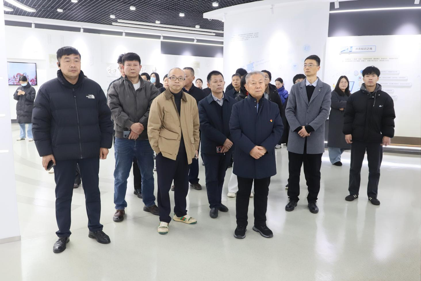 博興縣新興領(lǐng)域黨組織書(shū)記培訓(xùn)班來(lái)山東三星集團(tuán)觀摩學(xué)習(xí)